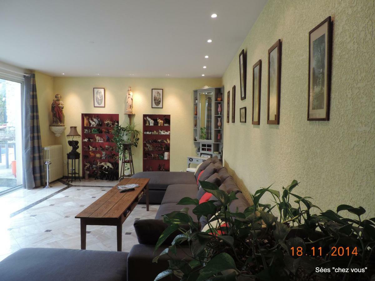 Sees Chez Vous住宿加早餐旅馆 外观 照片
